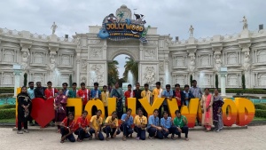 Jollywood Trip Photos (GRADE 9 & 10) (1)