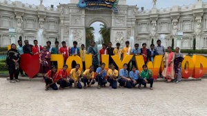 Jollywood Trip Photos (GRADE 9 & 10) (2)